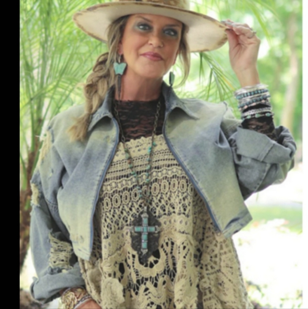 NWT! Jaded Gypsy Uptown Crop Denim Star Patch Jacket Sm/med
